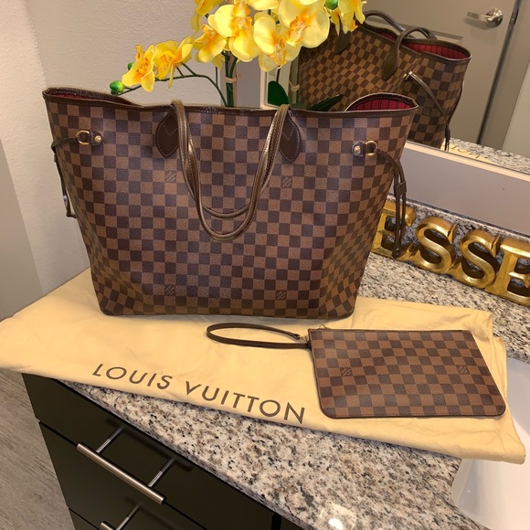 Louis Vuitton Handbags - Authentic Louis Vuitton Neverfull GM w/Dustbag